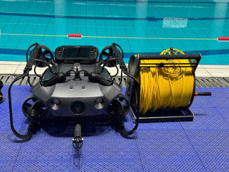 泳池清洗机器人