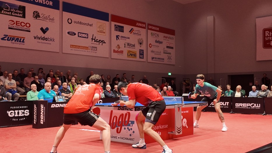 孟繁博与队友激战中